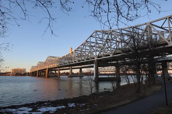 Major Lane Reductions on I-65 South and Brownsboro Road Delays Today