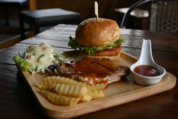 Kentucky Derby Festival’s Annual Derby Burger Challenge Showcases Home-Chef Creativity Ahead of March Cook-Off