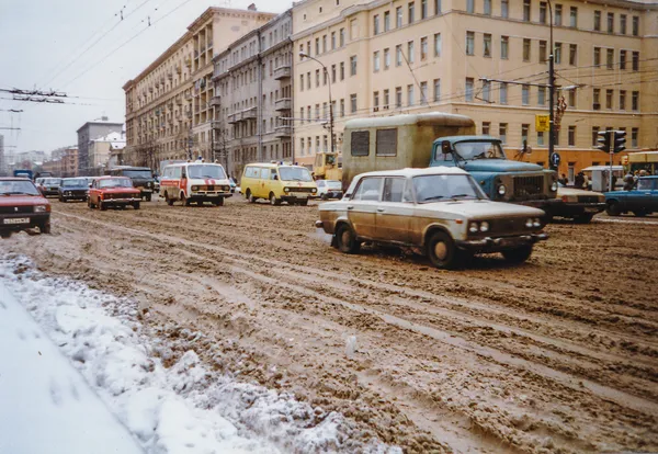 Slushy Skies and Slippery Streets: A Messy Tuesday Ahead for Louisville